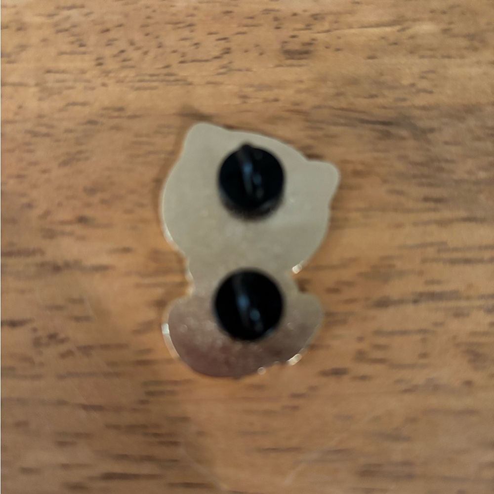 Pokemon Oshawott Enamel Collectible Pin - Picture 4 of 4